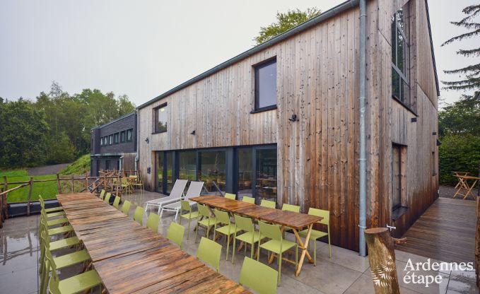 Ruime luxe vakantiewoning met binnenzwembad in Trois-Ponts, Ardennen