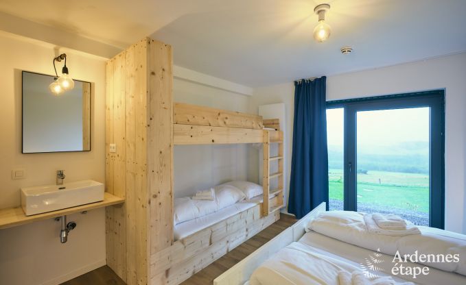 Ruime luxe vakantiewoning met binnenzwembad in Trois-Ponts, Ardennen