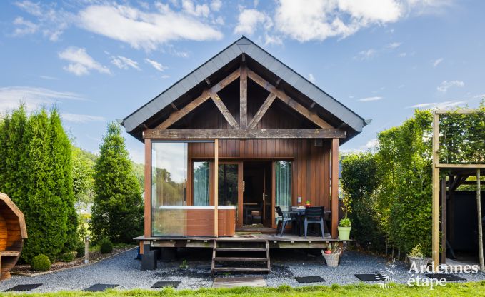 Gezellig vakantiehuis in Trois-Ponts voor 4 personen met sauna, jacuzzi en zwembad dichtbij het bos