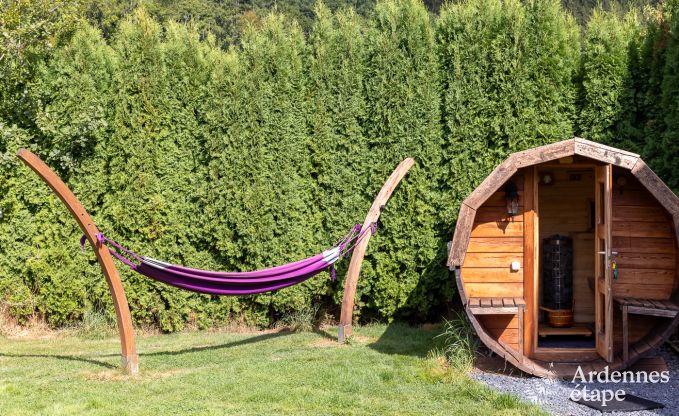 Gezellig vakantiehuis in Trois-Ponts voor 4 personen met sauna, jacuzzi en zwembad dichtbij het bos