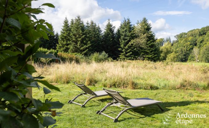 Gezellig vakantiehuis in Trois-Ponts voor 4 personen met sauna, jacuzzi en zwembad dichtbij het bos