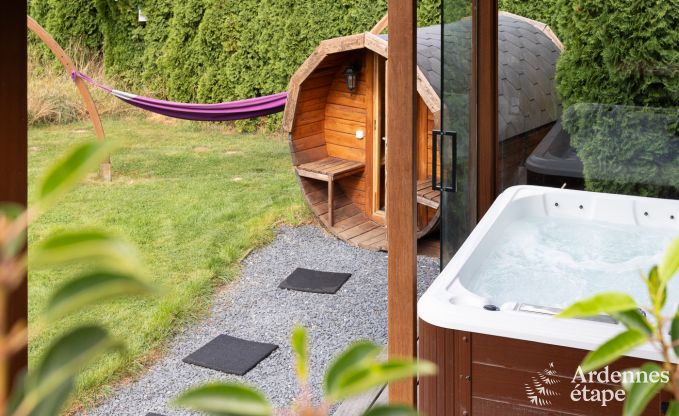 Gezellig vakantiehuis in Trois-Ponts voor 4 personen met sauna, jacuzzi en zwembad dichtbij het bos