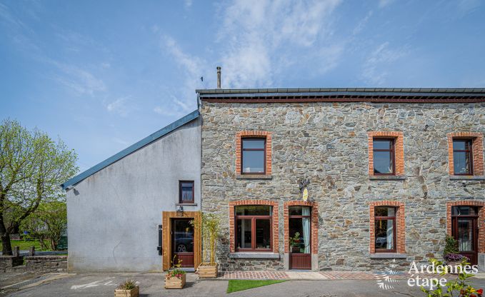 Uniek vakantiehuis met 2 slaapkamers in Vaux-sur-Sure