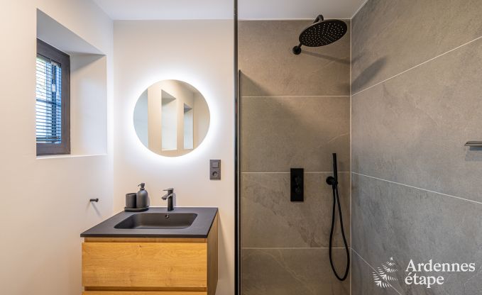 Chalet met hottub, biljart en een prachtig uitzicht in Vencimont voor 6 personen