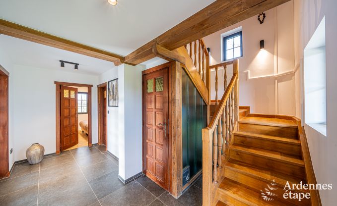 Chalet met hottub, biljart en een prachtig uitzicht in Vencimont voor 6 personen