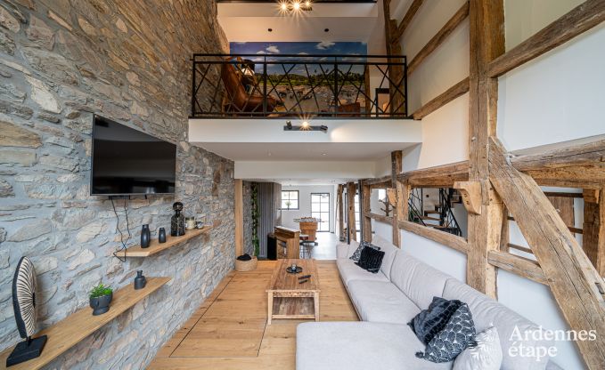 Vakantiehuis voor 3 koppels in Vencimont met 3 slaapkamers en 3 badkamers, bar en priv�tuin