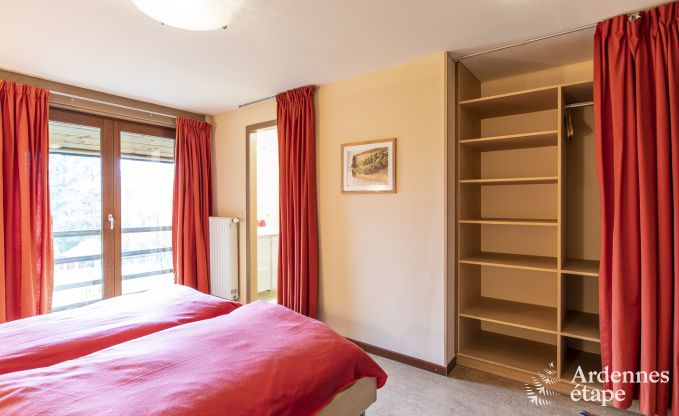 Ruim vakantiehuis in Vielsalm voor 22 personen met 10 slaapkamers, speelruimte, sauna en grote tuin