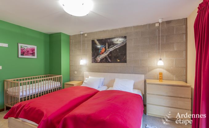 Ruim vakantiehuis in Vielsalm voor 22 personen met 10 slaapkamers, speelruimte, sauna en grote tuin