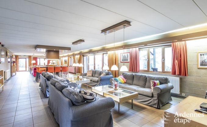 Ruim vakantiehuis in Vielsalm voor 22 personen met 10 slaapkamers, speelruimte, sauna en grote tuin