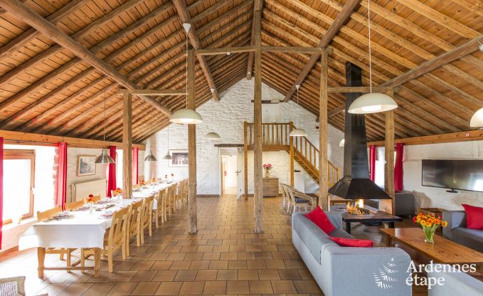 Authentieke luxe villa met zwembad voor 20 personen in Vielsam