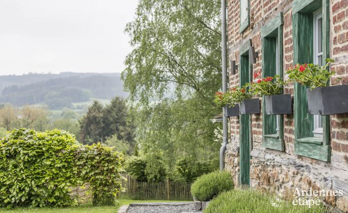 Knus en luxueus vakantiehuis met tuin voor 2/4 personen in Vielsalm