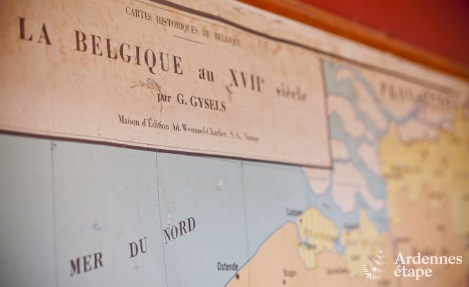 Groot vakantiehuis vlakbij Vielsalm voor 21 personen met 7 slaapkamers, 4 badkamers, speelruimte en privtuin