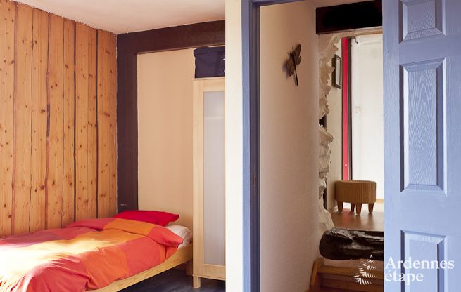 Groot vakantiehuis vlakbij Vielsalm voor 21 personen met 7 slaapkamers, 4 badkamers, speelruimte en privtuin