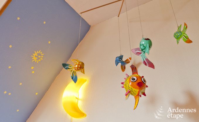 Groot vakantiehuis vlakbij Vielsalm voor 21 personen met 7 slaapkamers, 4 badkamers, speelruimte en privtuin