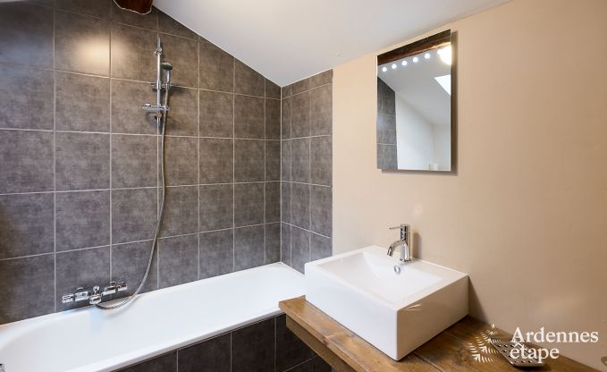 gezellige vakantiewoning met 5 slaapkamers, jacuzzi, sauna en priv tuin in Vielsalm Ardennen