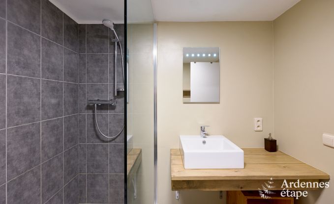 gezellige vakantiewoning met 5 slaapkamers, jacuzzi, sauna en priv tuin in Vielsalm Ardennen