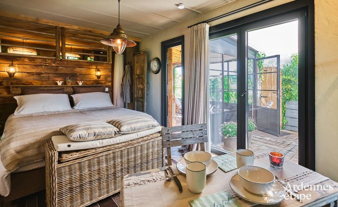 Romantische tiny house voor 2 personen met priv� jacuzzi, houtpelletkachel en tuin in Vielsalm, Ardennen