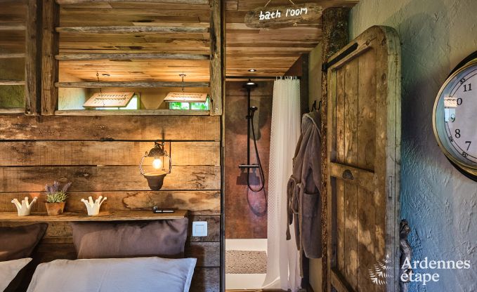 Romantische tiny house voor 2 personen met priv� jacuzzi, houtpelletkachel en tuin in Vielsalm, Ardennen