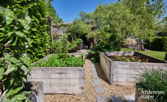 Romantische tiny house voor 2 personen met priv� jacuzzi, houtpelletkachel en tuin in Vielsalm, Ardennen