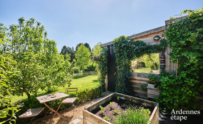 Romantische tiny house voor 2 personen met priv� jacuzzi, houtpelletkachel en tuin in Vielsalm, Ardennen