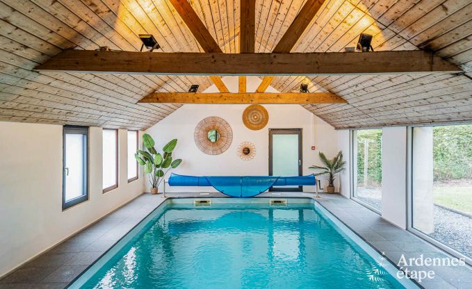 Luxe villa in Vielsalm voor 20 personen met 7 slaapkamers, binnenzwembad, sauna en priv�tuin