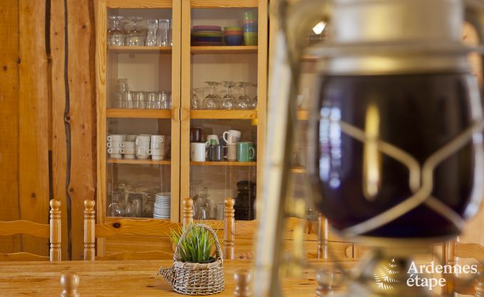 Groot vakantiehuis vlakbij Vielsalm voor 21 personen met 7 slaapkamers, 4 badkamers, speelruimte en privtuin