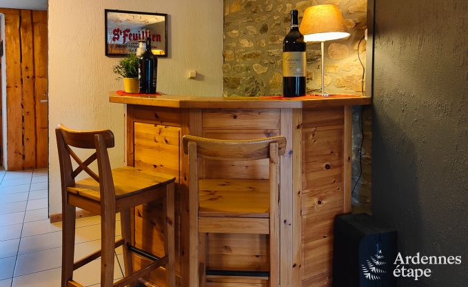 Groot vakantiehuis vlakbij Vielsalm voor 21 personen met 7 slaapkamers, 4 badkamers, speelruimte en privtuin