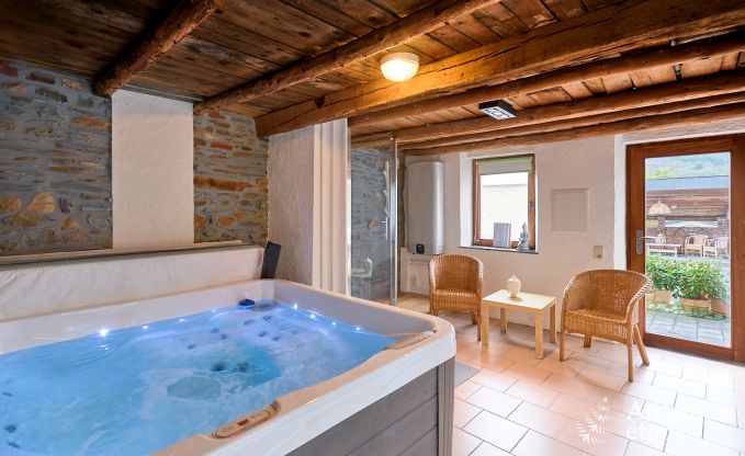 gezellige vakantiewoning met 5 slaapkamers, jacuzzi, sauna en priv tuin in Vielsalm Ardennen
