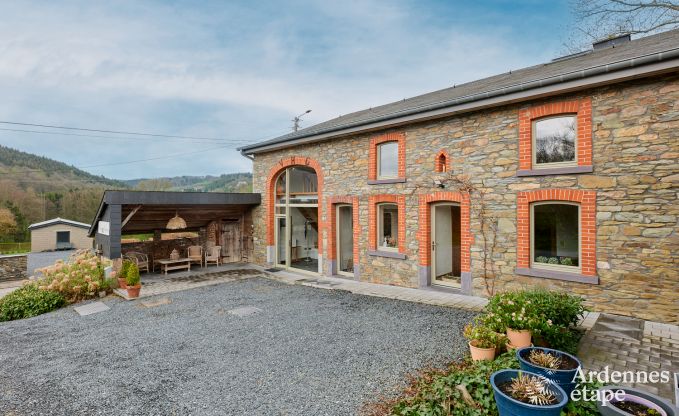 gezellige vakantiewoning met 5 slaapkamers, jacuzzi, sauna en priv tuin in Vielsalm Ardennen
