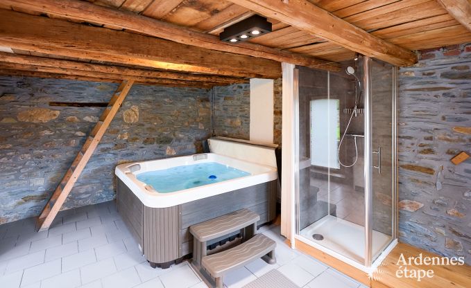 gezellige vakantiewoning met 5 slaapkamers, jacuzzi, sauna en priv tuin in Vielsalm Ardennen