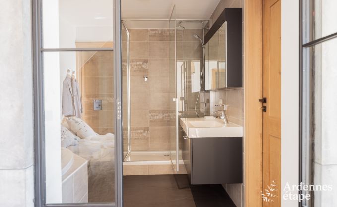 Charmante vakantiewoning in Villers-Le-Temple voor 9 personen met comfort, priv�tuin en dichtbij Hoei