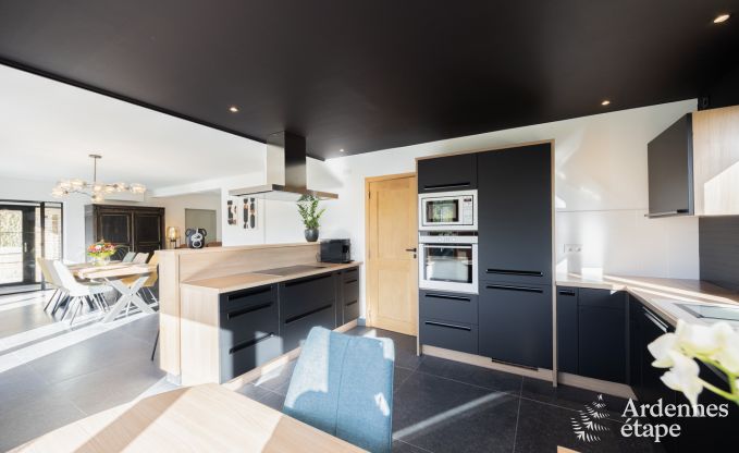 Charmante vakantiewoning in Villers-Le-Temple voor 9 personen met comfort, priv�tuin en dichtbij Hoei