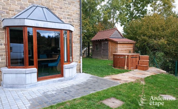 Charmante vakantiewoning in Villers-Le-Temple voor 9 personen met comfort, priv�tuin en dichtbij Hoei