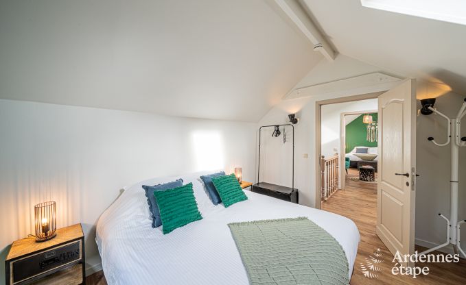 Onvergetelijk verblijf in Villers-en-Fagne: Vakantiehuis met sauna, jacuzzi, overdekt buitenzwembad en adembenemend uitzicht in de Ardennen.