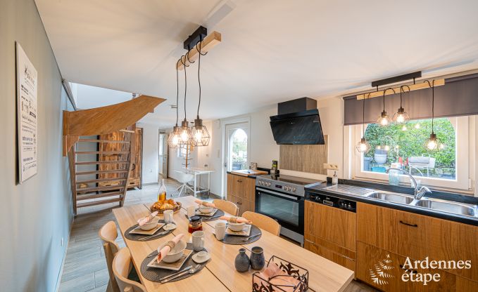 Onvergetelijk verblijf in Villers-en-Fagne: Vakantiehuis met sauna, jacuzzi, overdekt buitenzwembad en adembenemend uitzicht in de Ardennen.