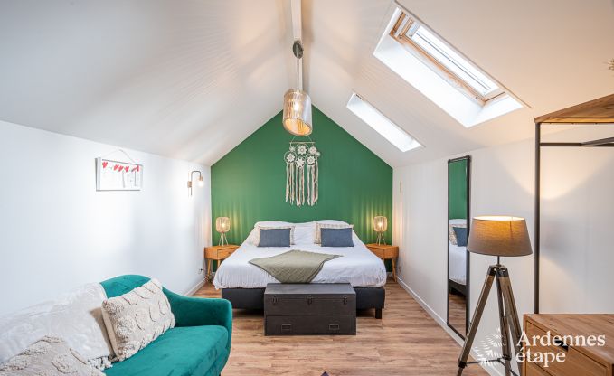 Onvergetelijk verblijf in Villers-en-Fagne: Vakantiehuis met sauna, jacuzzi, overdekt buitenzwembad en adembenemend uitzicht in de Ardennen.