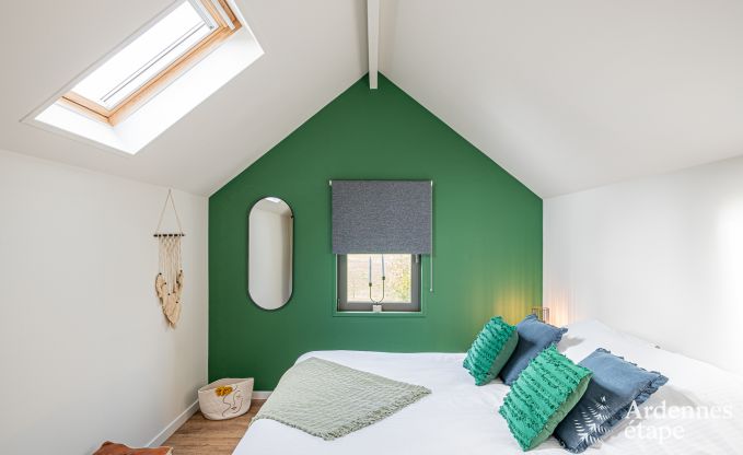 Onvergetelijk verblijf in Villers-en-Fagne: Vakantiehuis met sauna, jacuzzi, overdekt buitenzwembad en adembenemend uitzicht in de Ardennen.