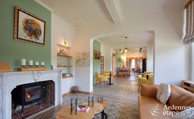 Comfortabele vakantiewoning voor 10 personen in Villers-en-Fagne met overdekt buitenzwembad en jacuzzi