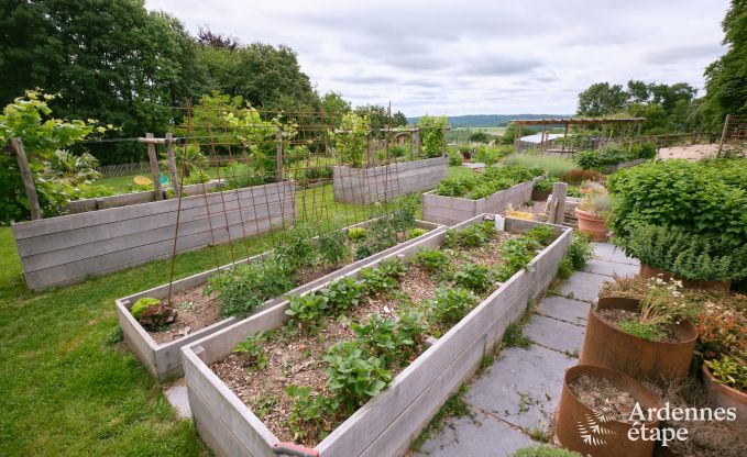 Comfortabele vakantiewoning voor 10 personen in Villers-en-Fagne met overdekt buitenzwembad en jacuzzi