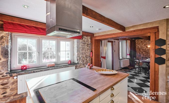 Charmante cottage voor 8 personen in Viroinval: sauna, kachel, bos dichtbij