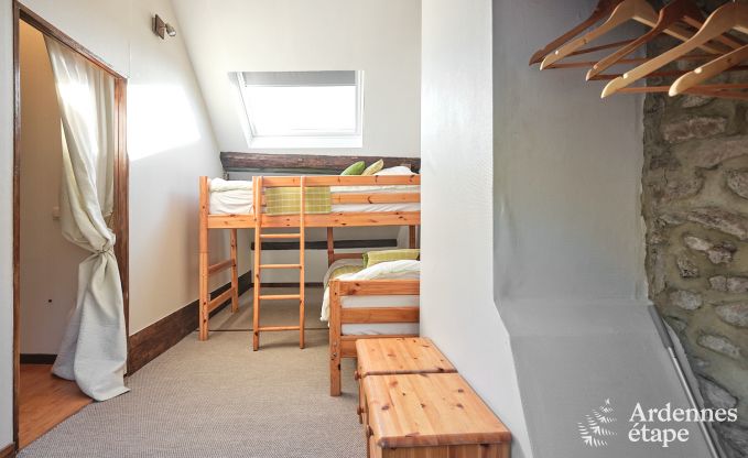 Charmante cottage voor 8 personen in Viroinval: sauna, kachel, bos dichtbij