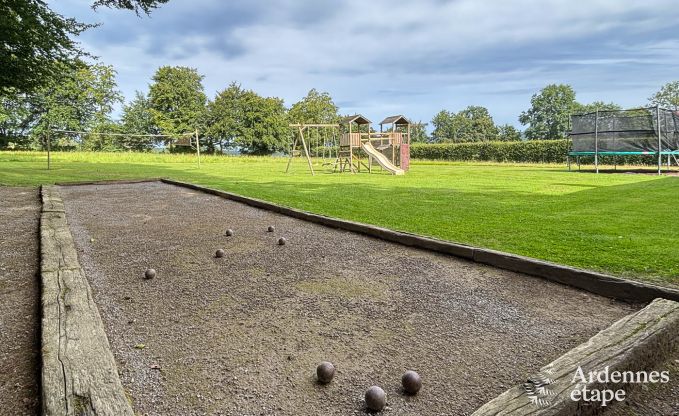 Ruime vakantiewoning met priv�tuin in Waimes voor 15 personen