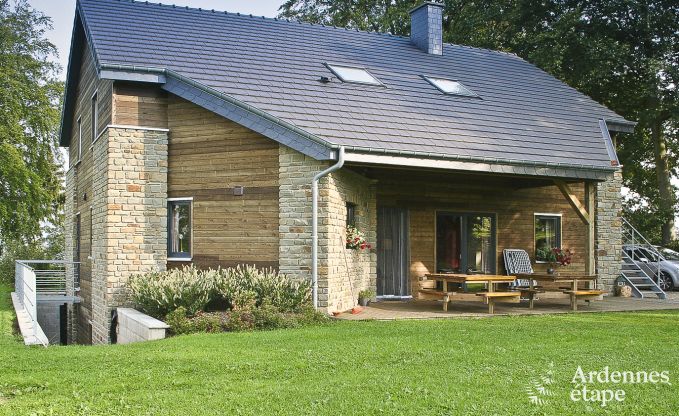 Ruime vakantiewoning met priv�tuin in Waimes voor 15 personen