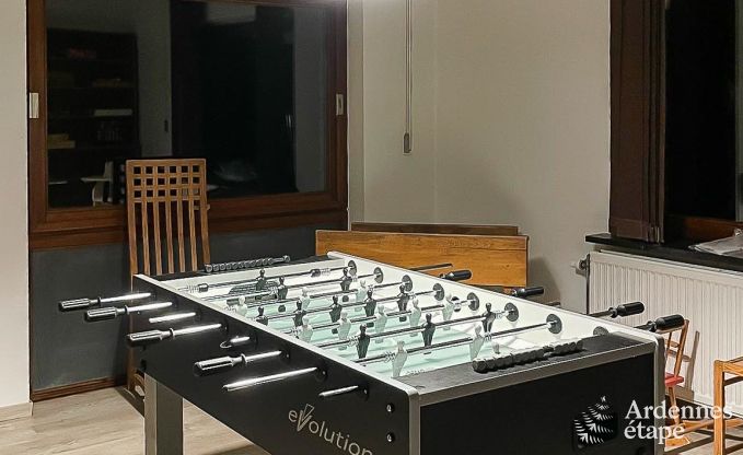 Ruim en hondvriendelijk vakantiehuis in Waimes met zwembad