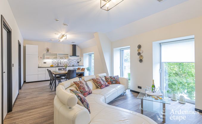 Vakantiehuis in Walcourt, Ardennen, 6 personen, 3 slaapkamers, buitenzwembad, gemeenschappelijke tuin, moderne voorzieningen