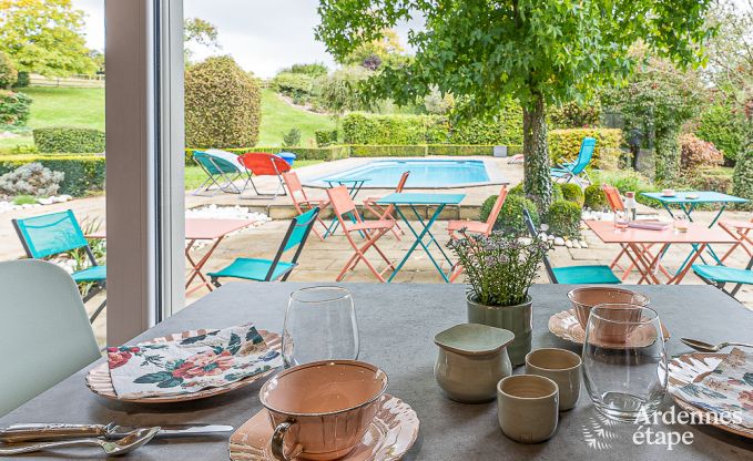 Vakantiehuis in Walcourt, Ardennen, 6 personen, 3 slaapkamers, buitenzwembad, gemeenschappelijke tuin, moderne voorzieningen