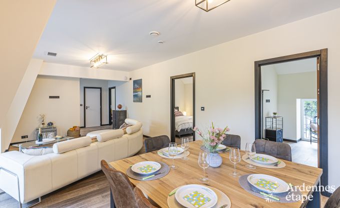 Vakantiehuis in Walcourt, Ardennen, 6 personen, 3 slaapkamers, buitenzwembad, gemeenschappelijke tuin, moderne voorzieningen