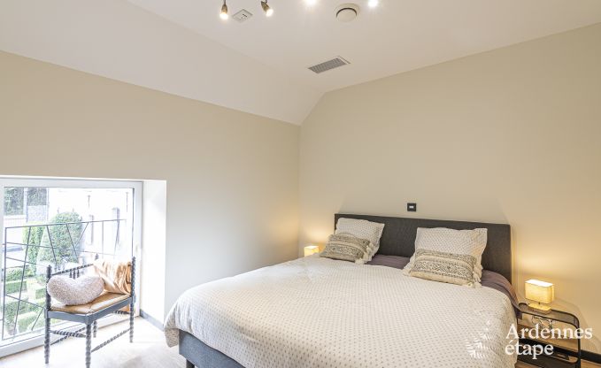 Vakantiehuis in Walcourt, Ardennen, 6 personen, 3 slaapkamers, buitenzwembad, gemeenschappelijke tuin, moderne voorzieningen