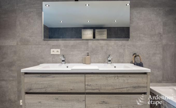 Comfortabel vakantiehuis in Welkenraedt voor 6 personen met jacuzzi, speeltoestellen en privtuin