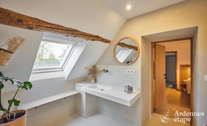 Charmante dorpswoning voor 10 personen in Yvoir: hottub, open haard, grote priv�tuin